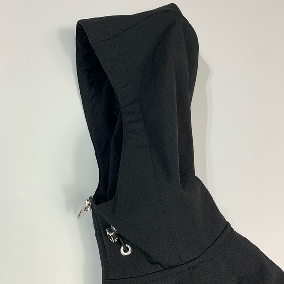 Calvin Klein Water Resistant Breathable Shell - Picture 12 of 12